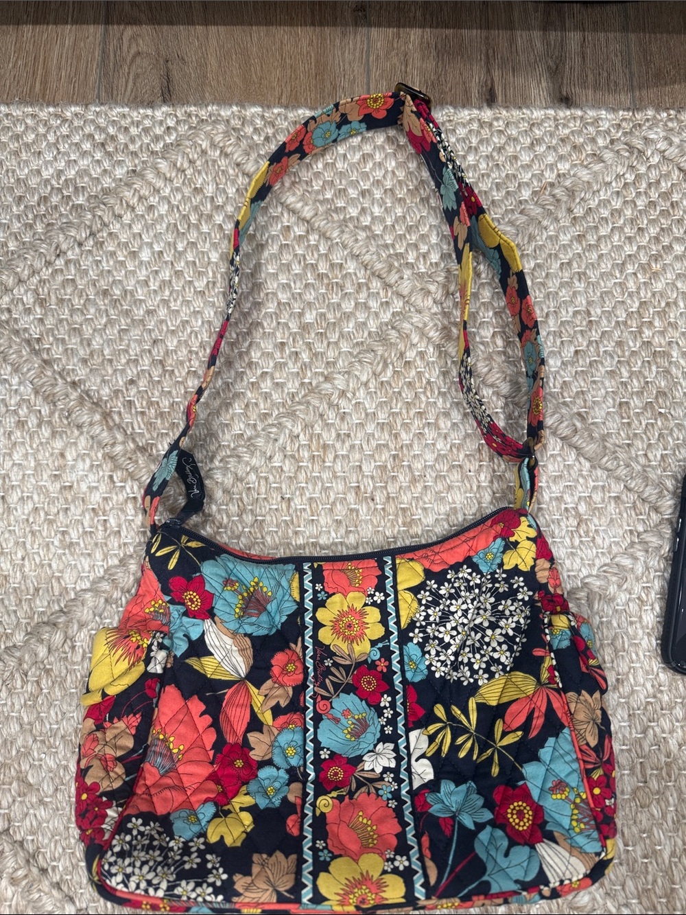 Vera Bradley Retired Happy Snails Medium Zip Crossbody Purse